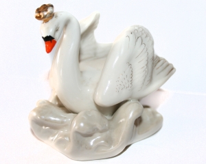 Фарфоровая скульптура «Царевна-лебедь»  